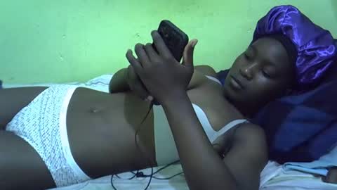 Snapshot of lisssa01 chatting on 09-10-25, 10:26 lisssa01 online show from 09-10-25, 10:26