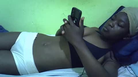 Snapshot of lisssa01 chatting on 09-20-25, 04:13 lisssa01 online show from 09-20-25, 04:13