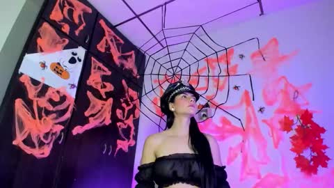 Lis  online show from 10-10-25, 07:02