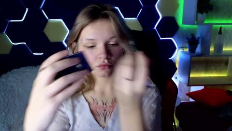 Lena online show from 12-29-24, 05:10