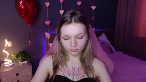 Lena online show from 02-18-25, 04:37