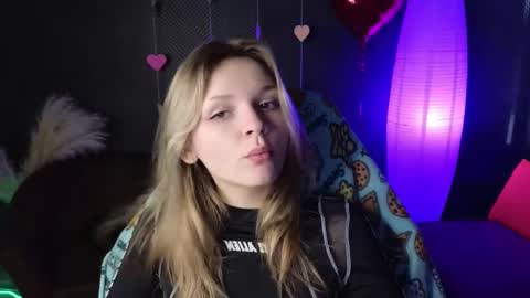 Lena online show from 02-19-25, 08:01