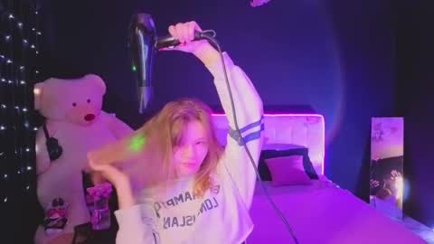 Lena online show from 11-26-25, 02:34