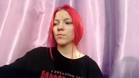 Snapshot of litaburchell chatting on 03-12-26, 09:59 Bella online show from 03-12-26, 09:59