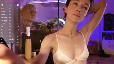 Alisa online show from 11-19-25, 04:29