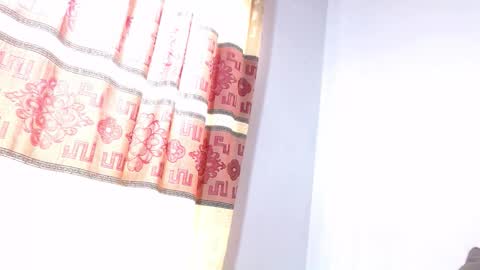 litte_ebonyx online show from 12-21-25, 07:10