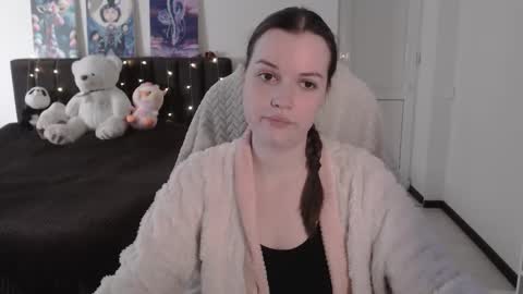 little__flowers online show from 10-18-25, 08:04