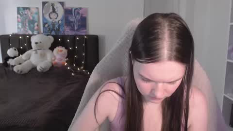 Snapshot of little__flowers chatting on 06-29-26, 10:37 little__flowers online show from 06-29-26, 10:37
