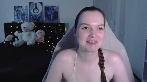 Snapshot of little__flowers chatting on 08-04-26, 09:23 little__flowers online show from 08-04-26, 09:23