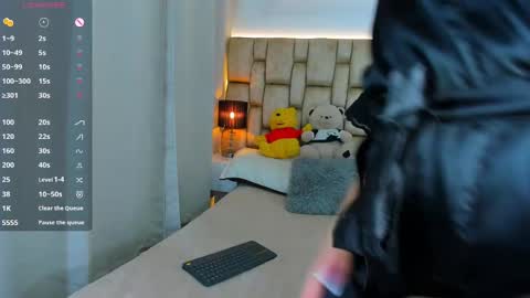 Snapshot of little__sophie18 chatting on 09-18-25, 08:44 Sophie ---- connected from 1400 to 2100 Colombia time online show from 09-18-25, 08:44