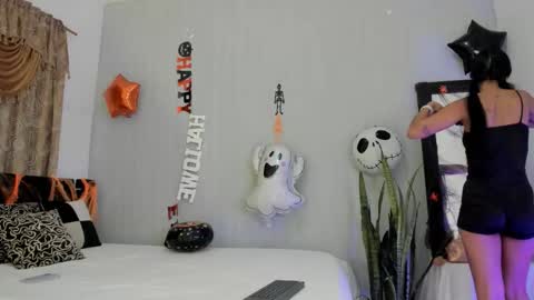 little_abbye online show from 10-21-25, 10:49