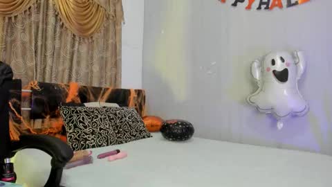 little_abbye online show from 10-29-25, 10:28