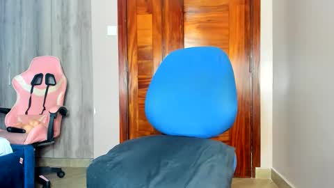 little_africa online show from 04-20-26, 07:33