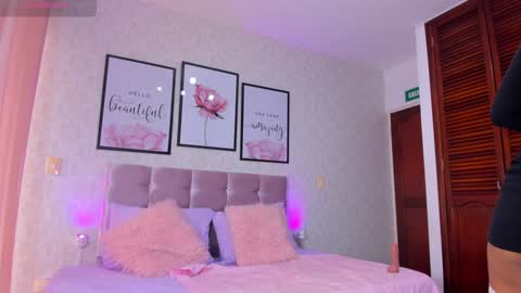 Alis online show from 12-28-24, 05:46