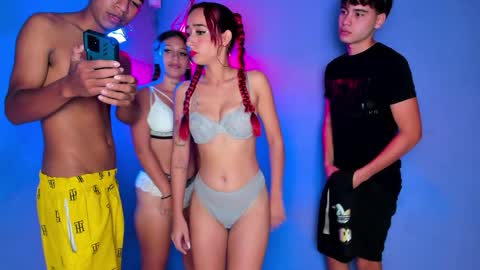 Snapshot of little_bitch42 chatting on 01-15-25, 02:35      -     online show from 01-15-25, 02:35