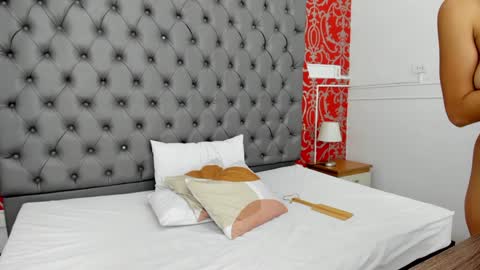 little_carolain online show from 12-24-24, 06:39