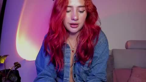 Snapshot of little_emilyd chatting on 04-23-26, 05:08 Emily online show from 04-23-26, 05:08