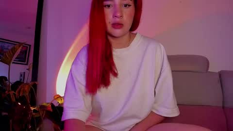 Snapshot of little_emilyd chatting on 05-05-26, 11:51 Emily online show from 05-05-26, 11:51