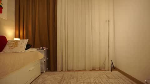 Snapshot of little_heart_andreea chatting on 11-17-25, 09:31 little_heart_andreea online show from 11-17-25, 09:31