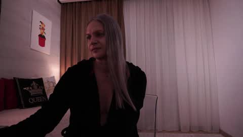 Snapshot of little_heart_andreea chatting on 11-26-25, 08:43 little_heart_andreea online show from 11-26-25, 08:43