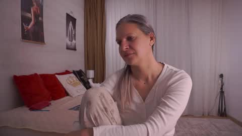 Snapshot of little_heart_andreea chatting on 12-05-25, 10:57 little_heart_andreea online show from 12-05-25, 10:57