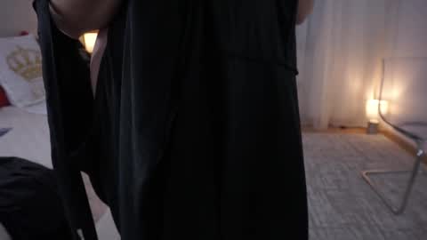 Snapshot of little_heart_andreea chatting on 12-14-25, 09:52 little_heart_andreea online show from 12-14-25, 09:52