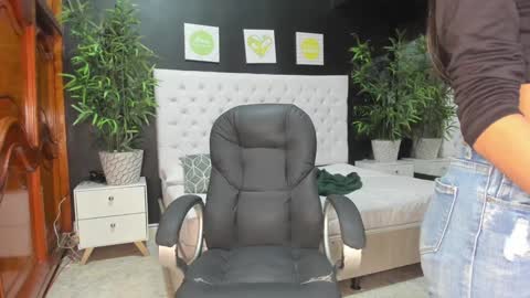 little_jheimy online show from 12-27-24, 07:14