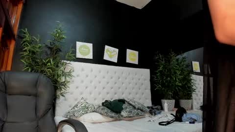 little_jheimy online show from 02-20-25, 05:40