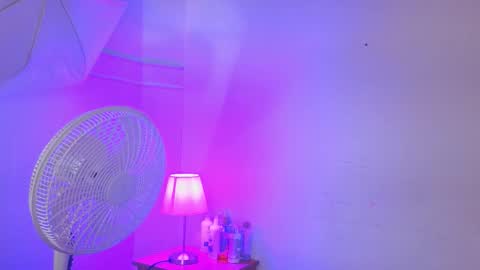 little_lilith_apple online show from 11-23-25, 07:13