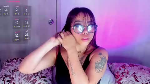 Snapshot of little_natty_ chatting on 06-21-26, 11:24 Natty online show from 06-21-26, 11:24