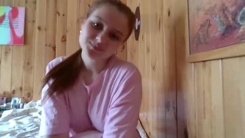 little_shygirl_ online show from 09-17-25, 09:33