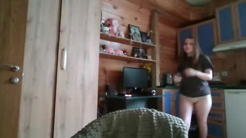 little_shygirl_ online show from 11-14-25, 05:28