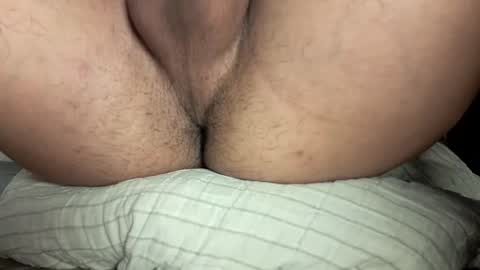 Snapshot of little_universe chatting on 11-04-25, 04:50 Rick online show from 11-04-25, 04:50