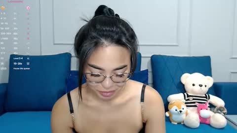 Snapshot of little_v1rgin_angel chatting on 09-25-25, 04:54 Kwan online show from 09-25-25, 04:54