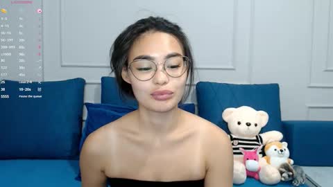 Snapshot of little_v1rgin_angel chatting on 09-27-25, 02:55 Kwan online show from 09-27-25, 02:55