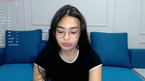 Snapshot of little_v1rgin_angel chatting on 10-13-25, 04:18 Kwan online show from 10-13-25, 04:18