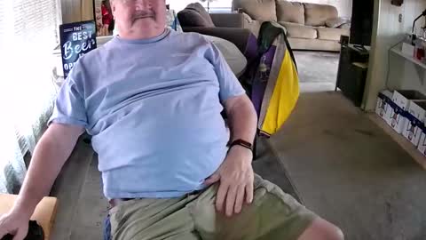 Snapshot of littled83057 chatting on 11-04-25, 08:30 Littled83057 online show from 11-04-25, 08:30