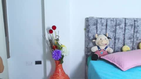 littledoll_11 online show from 12-19-25, 06:31