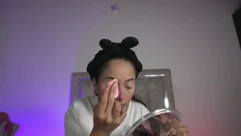 Snapshot of littlee_emma_ chatting on 05-02-26, 12:04 littlee_emma_ online show from 05-02-26, 12:04