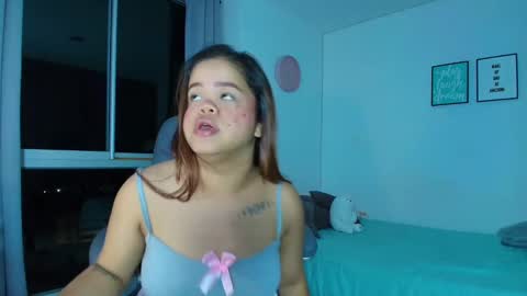 Sophie online show from 01-03-25, 12:00