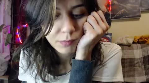 Snapshot of littlehappines chatting on 02-10-25, 08:31 littlehappines online show from 02-10-25, 08:31