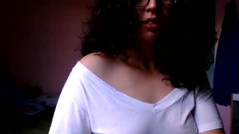 Snapshot of littlehotbr chatting on 10-10-25, 09:03 littlehotbr online show from 10-10-25, 09:03