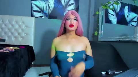 Jazil Martinez online show from 10-13-25, 01:27