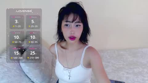 Snapshot of littlekitten_avie chatting on 10-17-25, 04:31 Avie online show from 10-17-25, 04:31