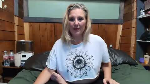 lisanixs online show from 04-16-26, 12:55