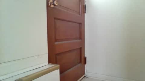 Snapshot of littlemember2 chatting on 02-02-25, 08:41 Littlemember2 online show from 02-02-25, 08:41