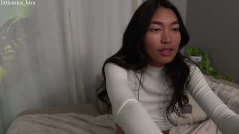 Kira online show from 12-08-24, 04:25