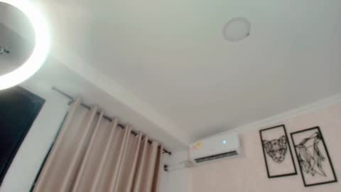 Sarahs Room online show from 01-31-25, 11:45