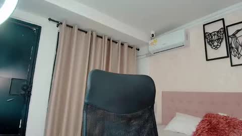 Sarahs Room online show from 10-01-25, 09:10