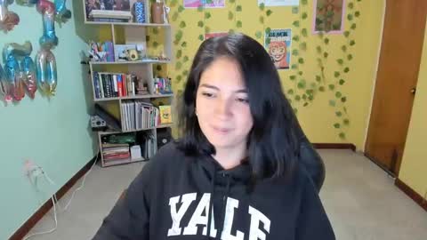 Mia  Wednesday to Sunday 730 am to 1030 am Colombian Hour D online show from 02-10-25, 03:53